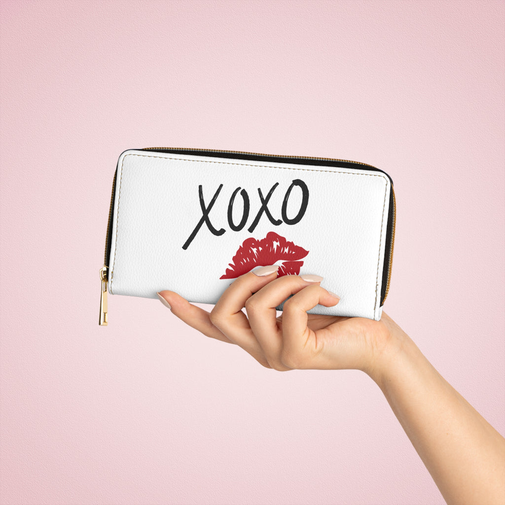 XOXO Kiss Zipper Wallet — Romantic Lip Print Leather Wallet