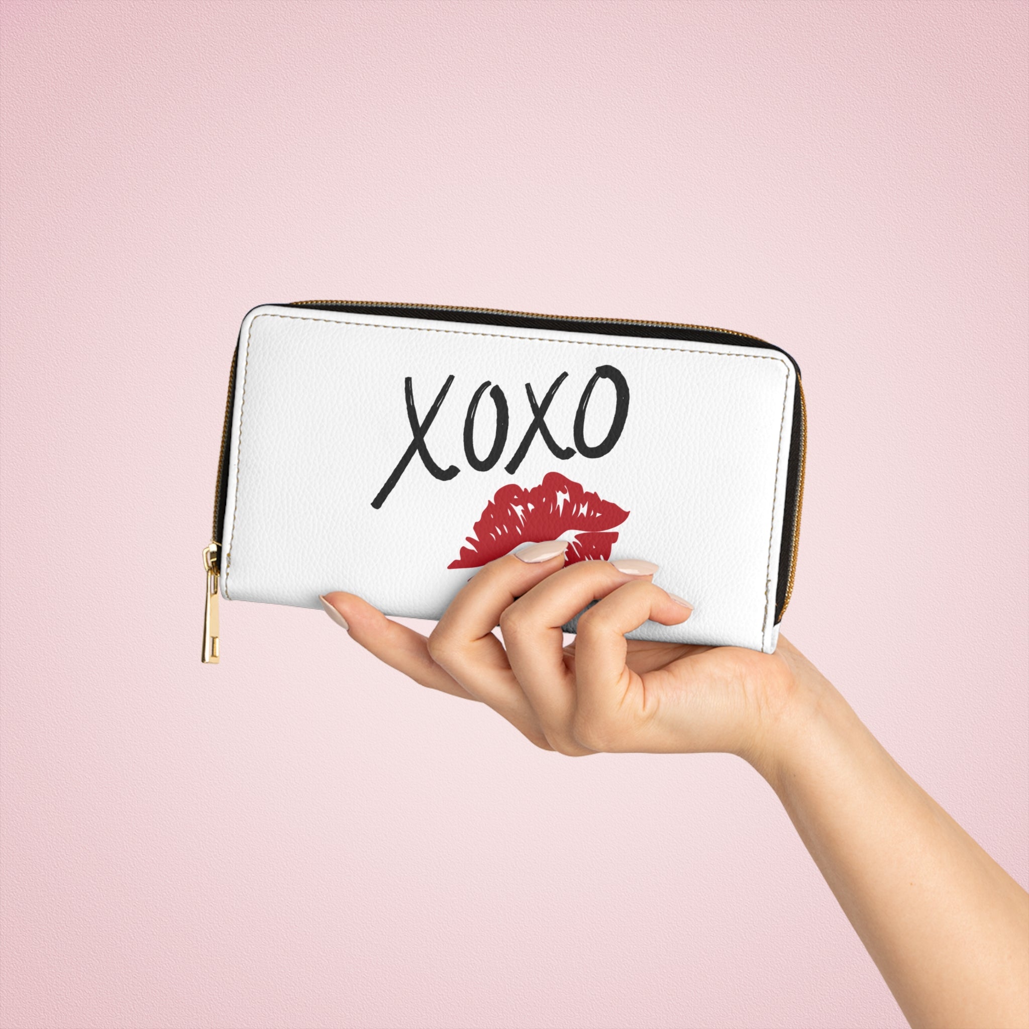 XOXO Kiss Zipper Wallet — Romantic Lip Print Leather Wallet